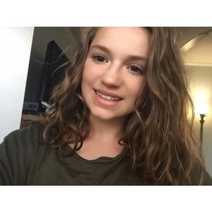 Meet your Posher, Marissa